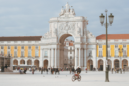 joao-reguengos-2hqX-HU4LXw-unsplash (1)